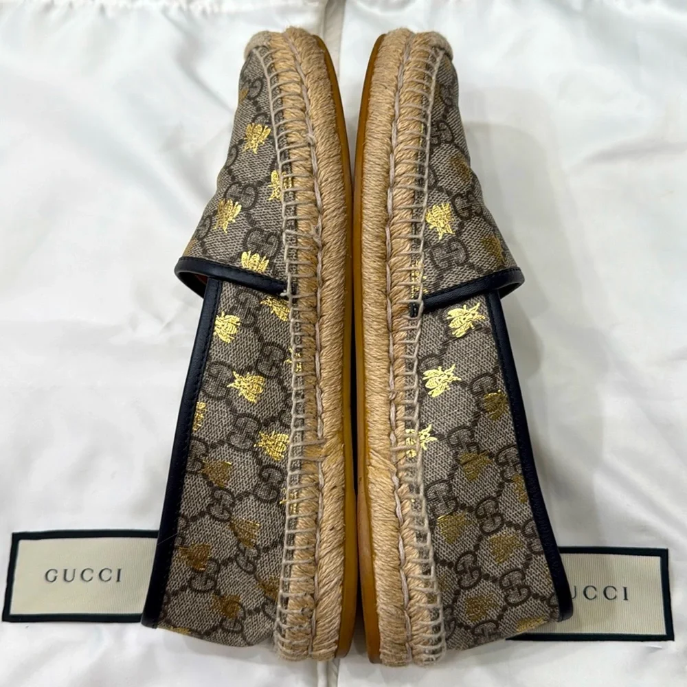 GUCCI GG Supreme Bee Espadrilles - Picture 9 of 15
